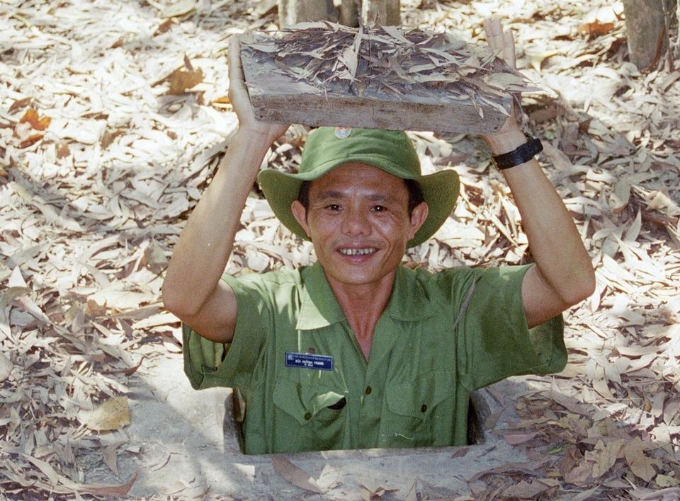 cu chi tunnels Vietnam