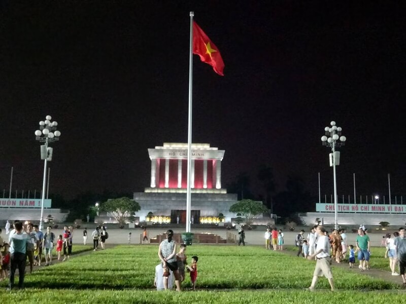 el Mausoleo de Ho Chi Minh