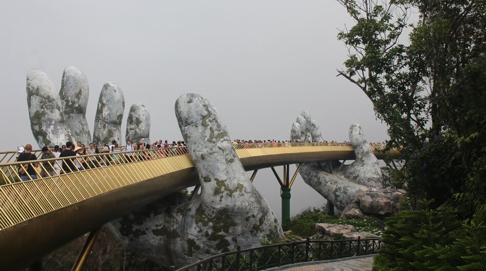 Puente dorado en Ba Na Da Nang