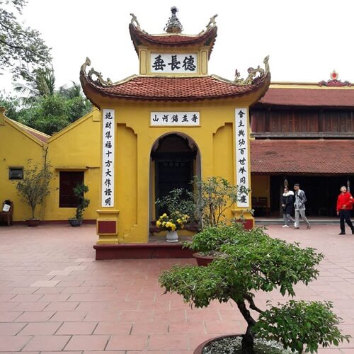 La Pagoda Tran Quoc Hanoi